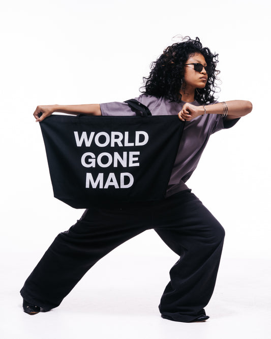 WORLD GONE MAD tote set